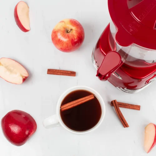 Retro 32-Ounce Hot Chocolate, Milk Frother, Cappuccino, Mocha, Latte Maker And Dispenser -Nostalgia Food HCM700RETRORED 06 scaled