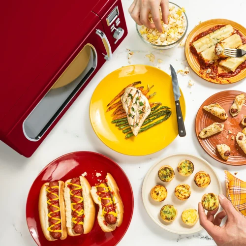 Mid-Century Retro 0.9 Cu. Ft. Microwave, Red -Nostalgia Food NMCMO9FTRD6A 02 AboveOverhead