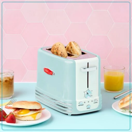 Retro 2-Slice Toaster, Aqua -Nostalgia Food NRTOS2AQ 03 Lifestyle