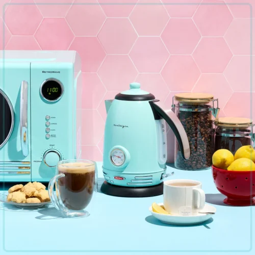 Retro 1.7-Liter Stainless Steel Electric Water Kettle With Strix Thermostat, Aqua -Nostalgia Food RWK150AQ 03 group