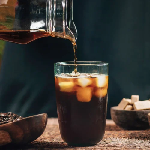 Thermostar 26-Pound Automatic Self-Cleaning Portable Countertop Ice Maker Machine -Nostalgia Food TSICEBNHSC26SL 04 icedcoffee scaled